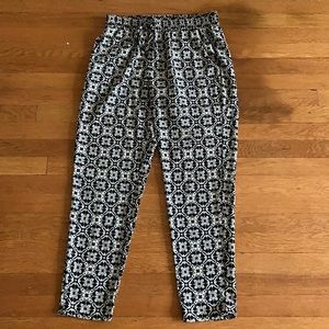Patterned pants